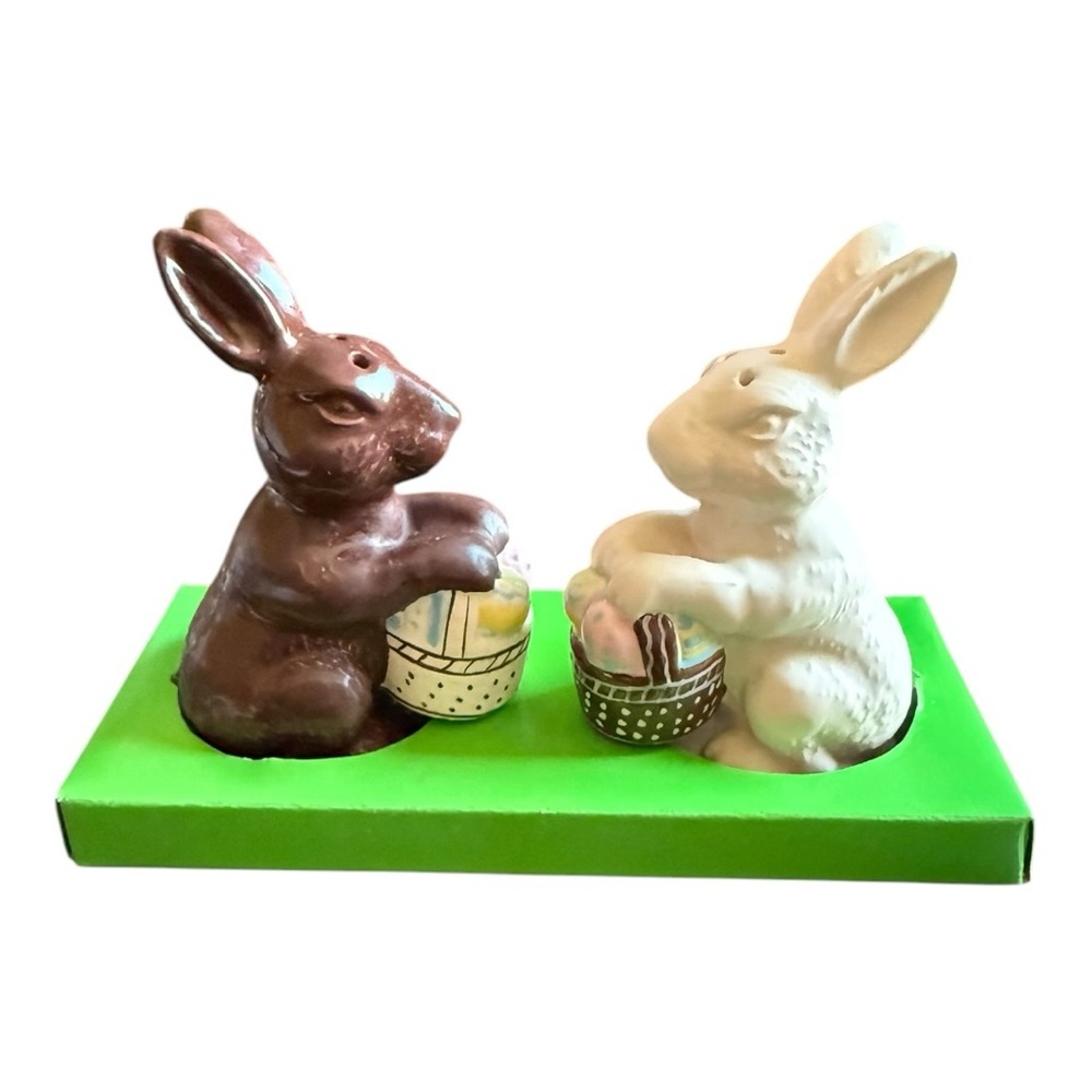 Hallmark Chocolate Ceramic Easter Bunny Rabbit Salt & Pepper Shakers - NWT